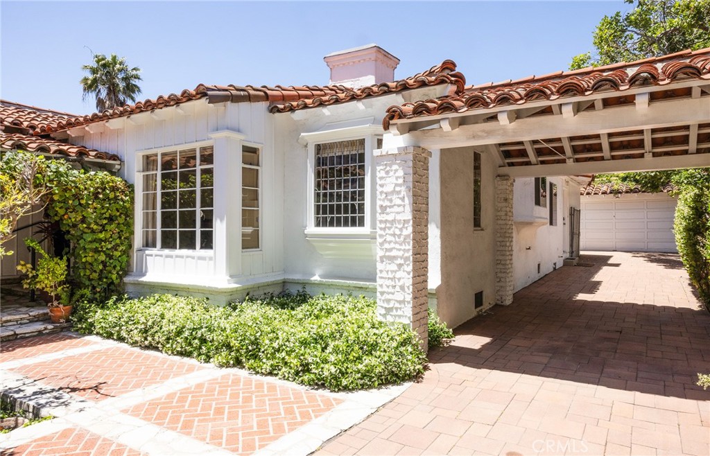 10781 Lindbrook Property Photo 3