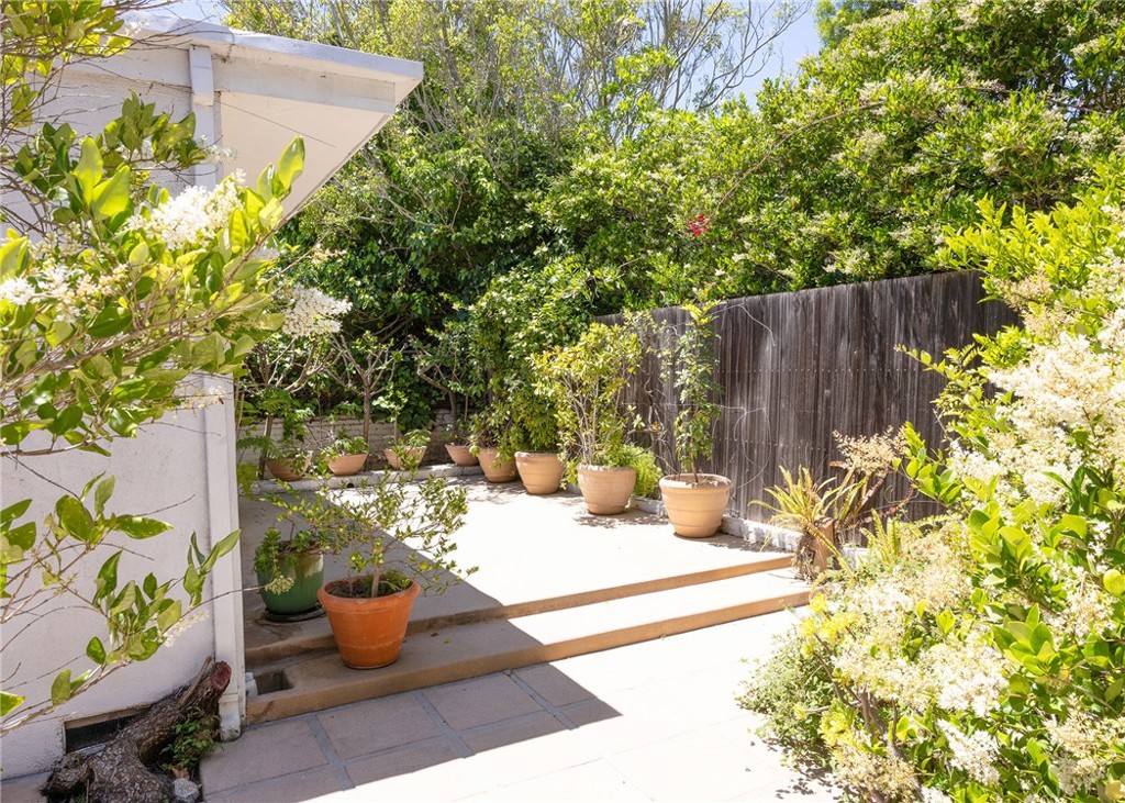 10781 Lindbrook Property Photo 32