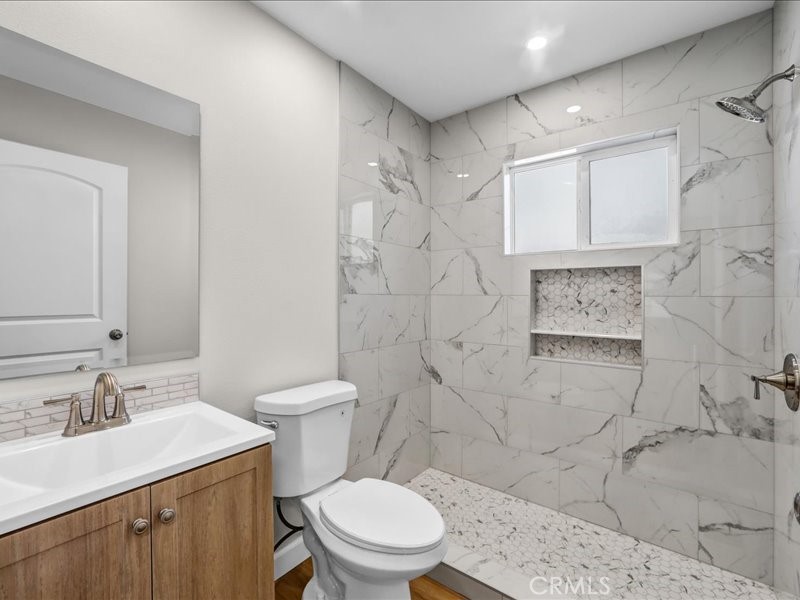 11822 Rialto Property Photo 4