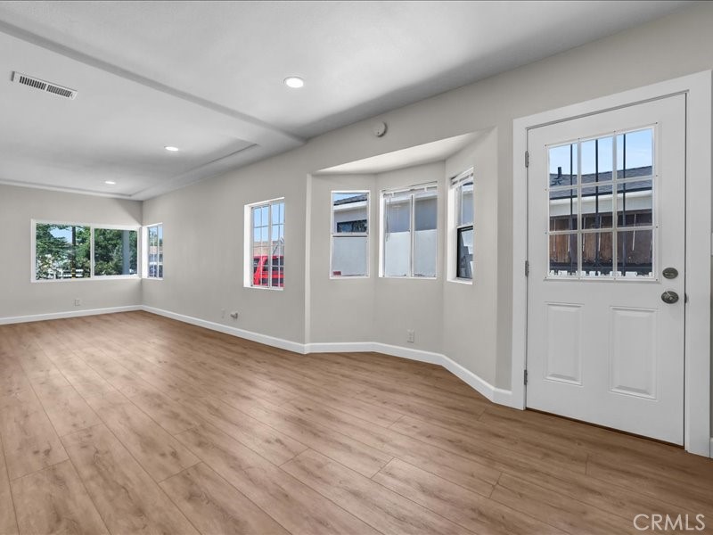11822 Rialto Property Photo 6