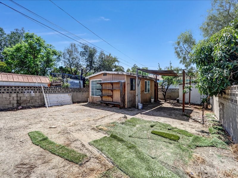 11822 Rialto Property Photo 19