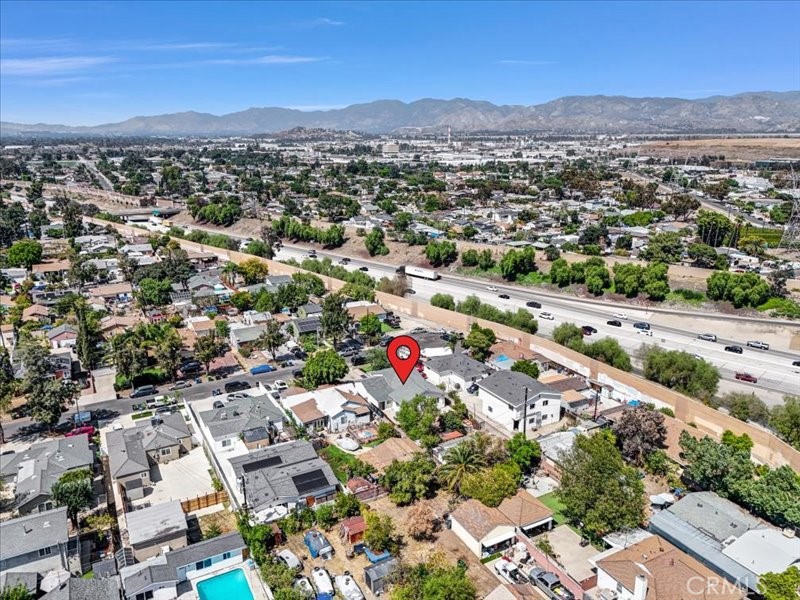 11822 Rialto Property Photo 25