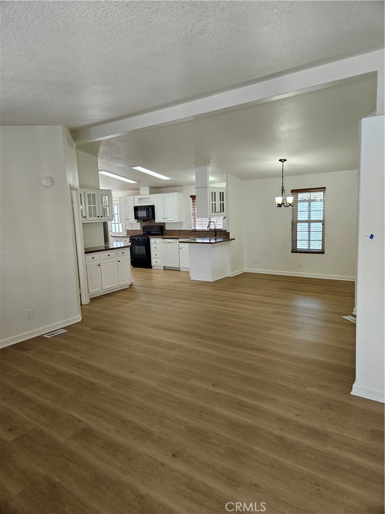 200 N Grand Avenue 53 Property Photo 4