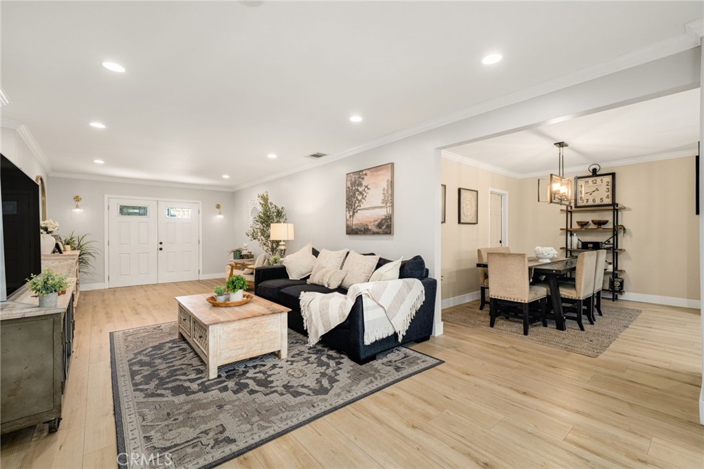 14651 Carnell Property Photo 6