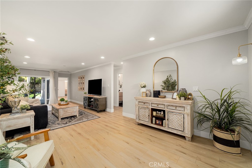 14651 Carnell Property Photo 9