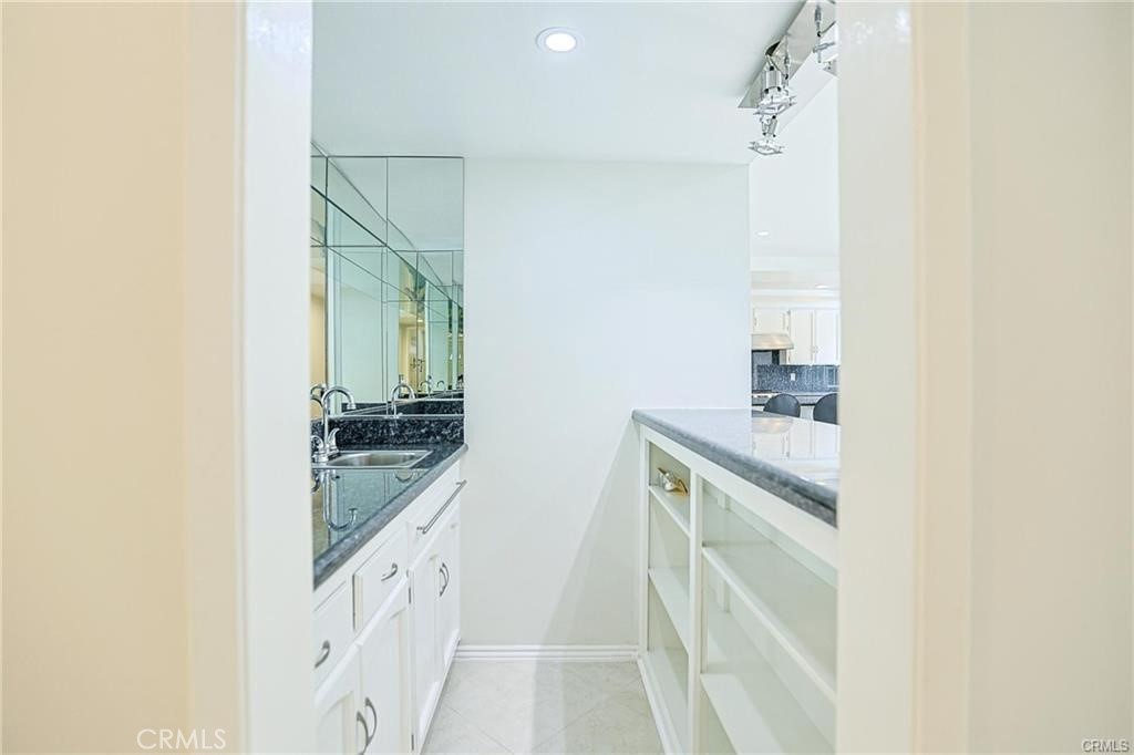 14512 Southfield Property Photo 8