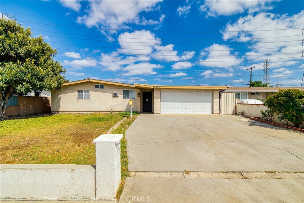 9591 Crestwood Property Photo