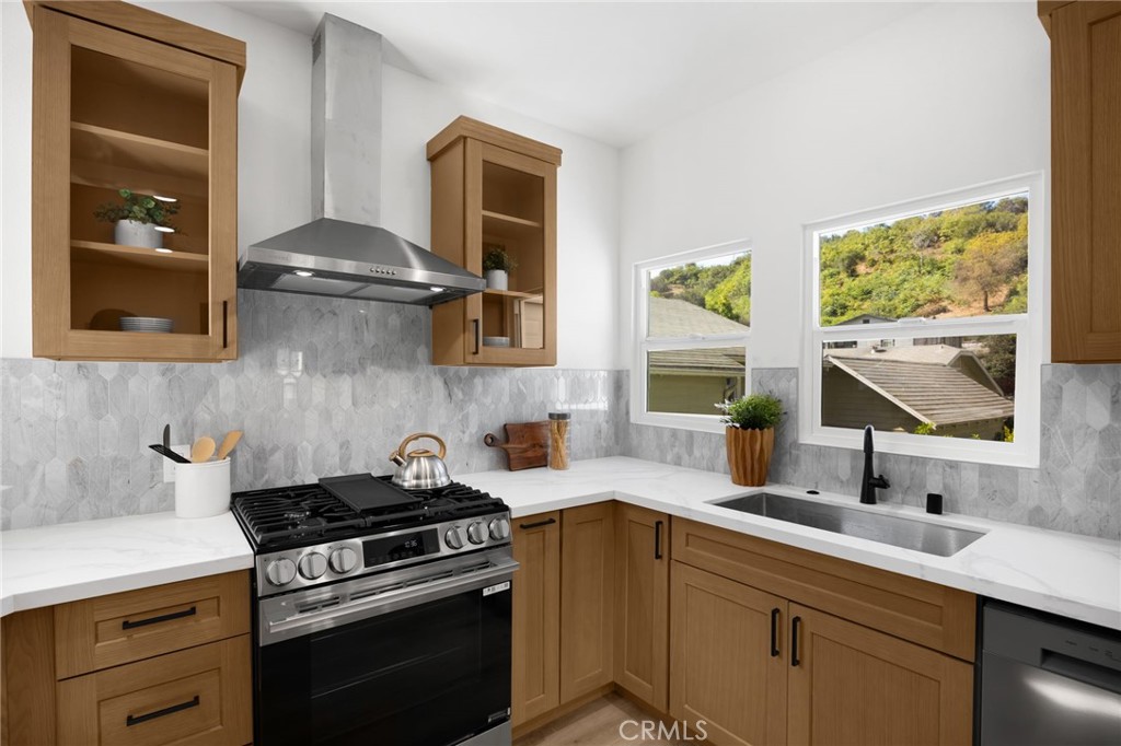 724 Solano Property Photo 12
