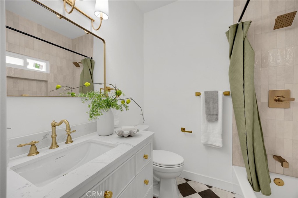 724 Solano Property Photo 16