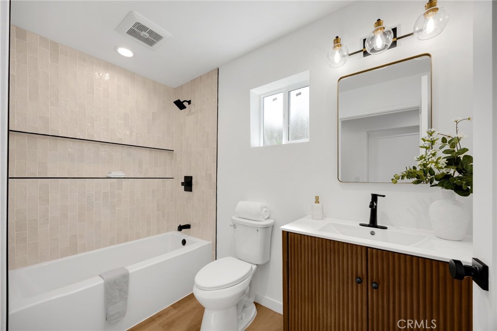 724 Solano Property Photo 32