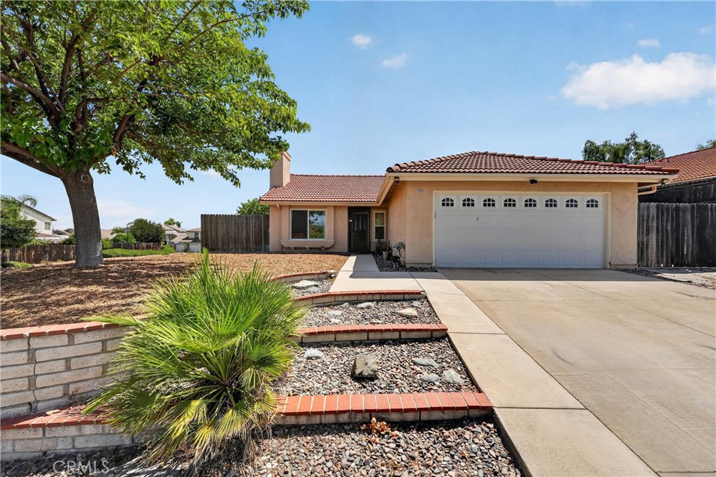25219 Ridgeplume Property Photo 1