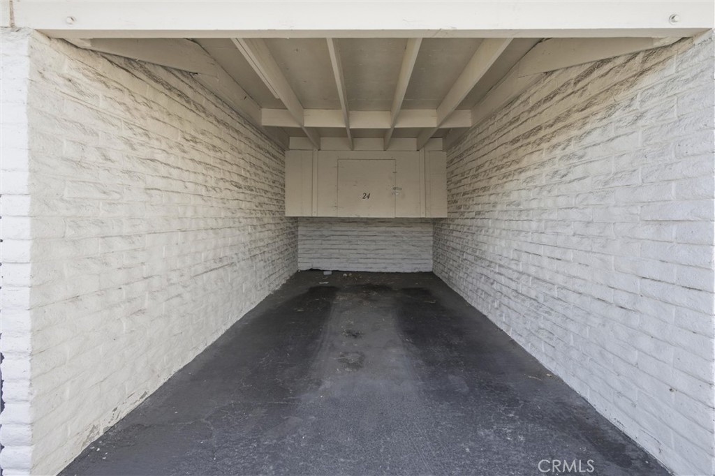 5046 Lakeview Avenue 24 Property Photo 21