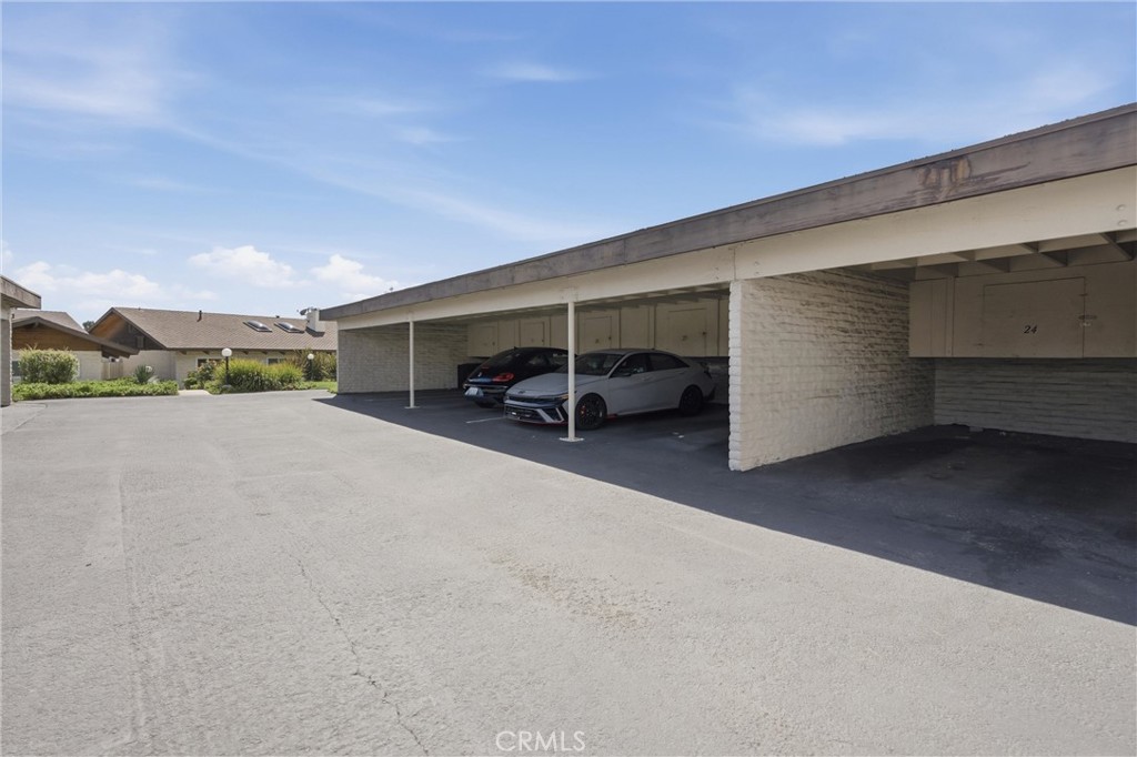 5046 Lakeview Avenue 24 Property Photo 22