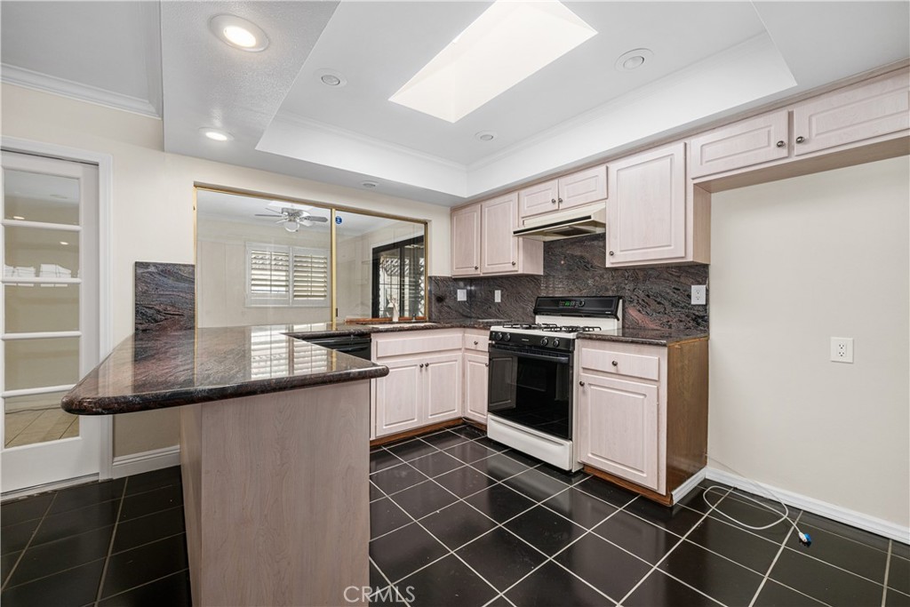 3622 Pacific Property Photo 9