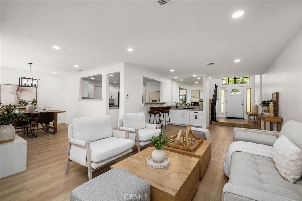 6013 Loynes Property Photo 1