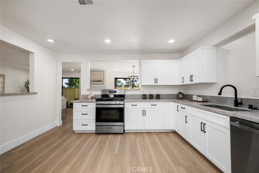6013 Loynes Property Photo 13