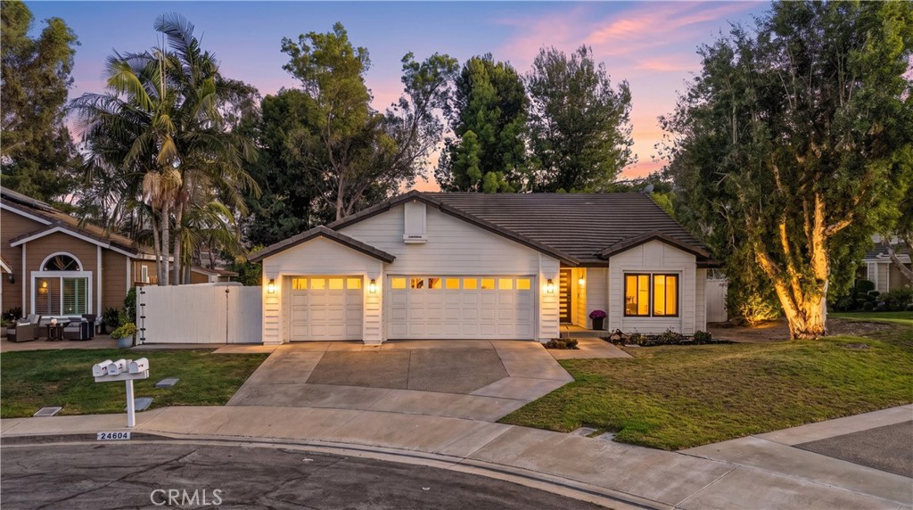 24604 Via Vallarta Property Photo 1