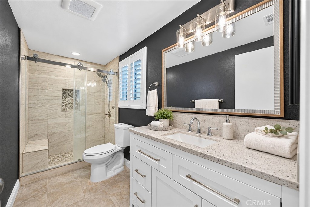 9048 Regency Way Property Photo 11