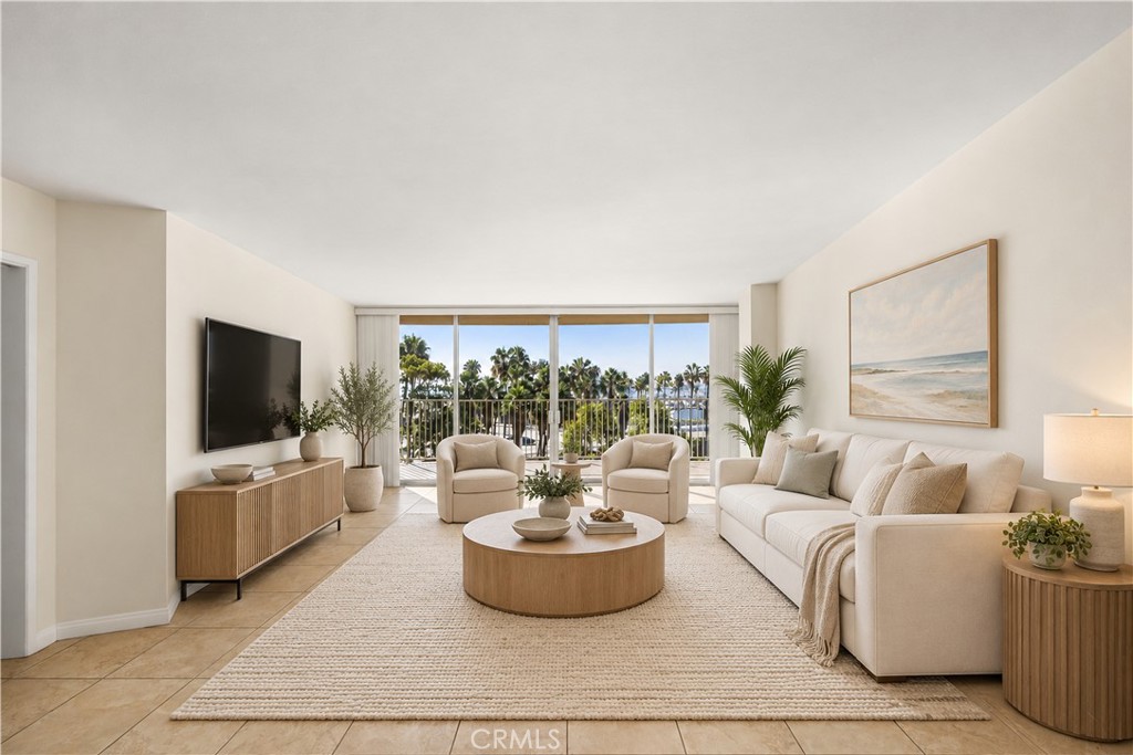 700 E Ocean 706 Property Photo 4