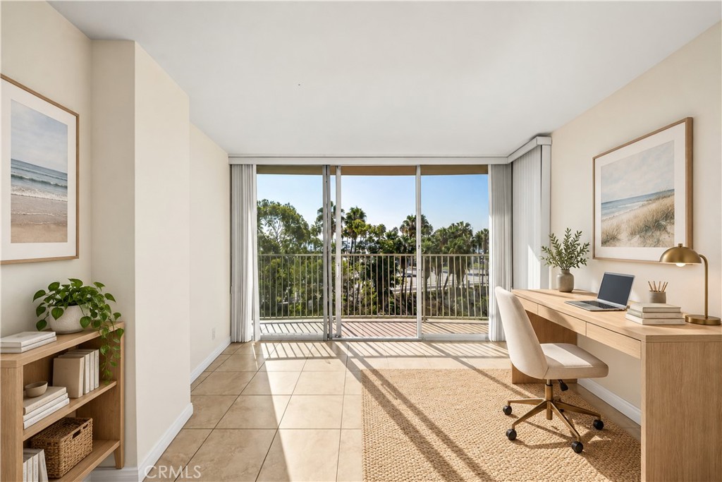 700 E Ocean 706 Property Photo 9