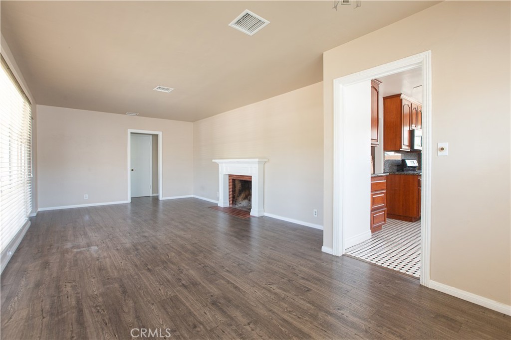 9002 Amsdell Avenue Property Photo 9