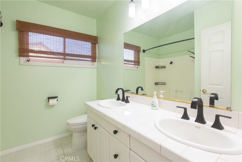 9002 Amsdell Avenue Property Photo 24
