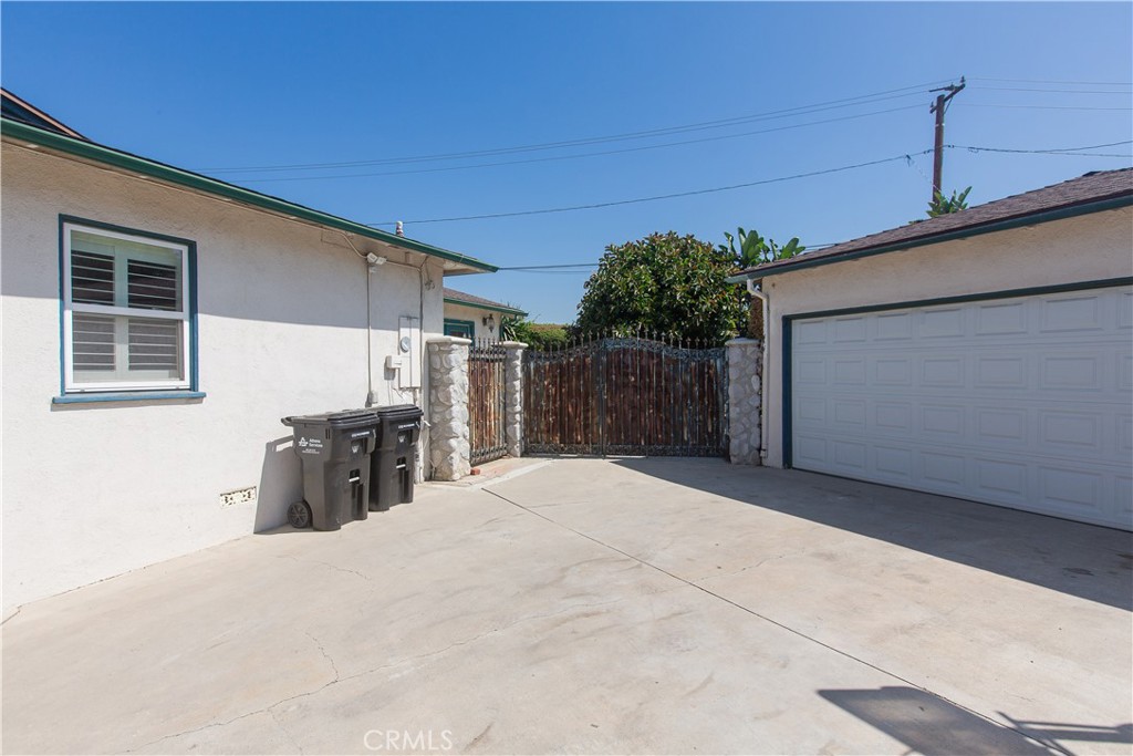 9002 Amsdell Avenue Property Photo 33