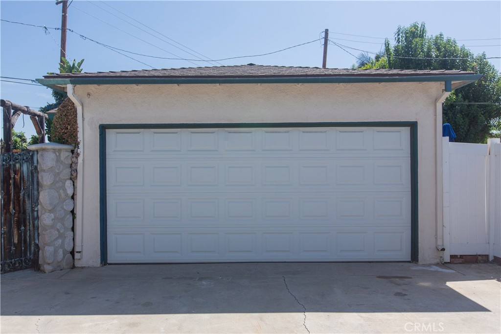 9002 Amsdell Avenue Property Photo 34