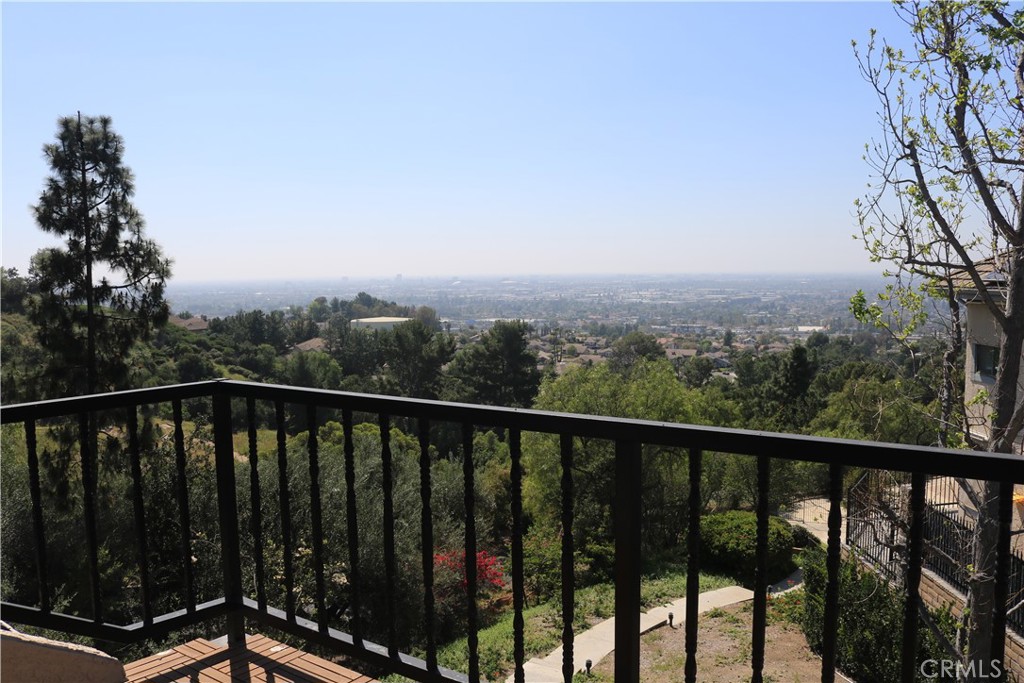 4310 E Terra Vista Ln Property Photo 3
