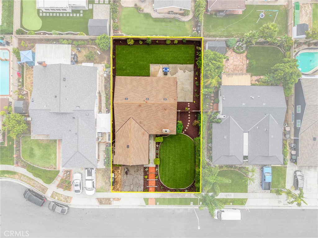 17342 Glasgow Circle Property Photo 3
