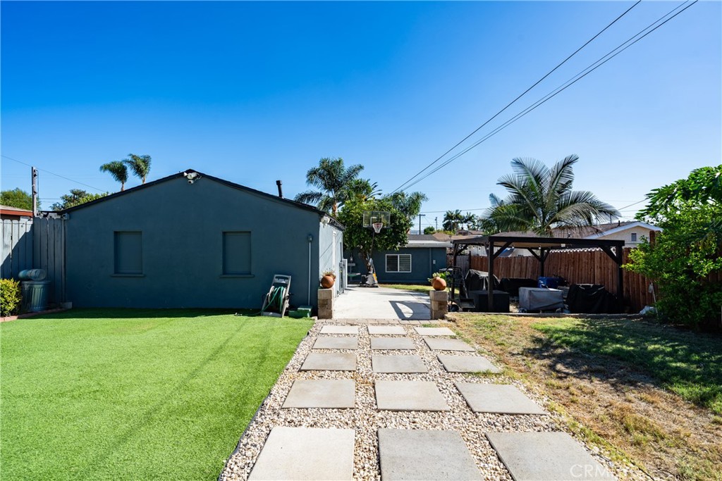 151 Grace Property Photo 27