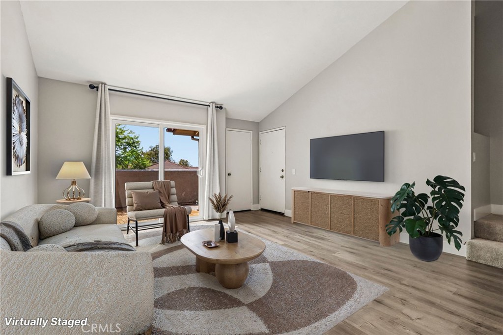 1574 Charterwood Court Property Photo 4