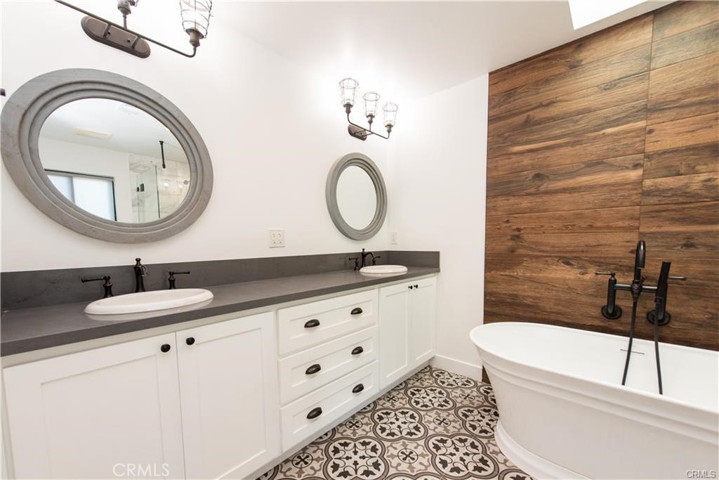 7900 Naylor Property Photo 14
