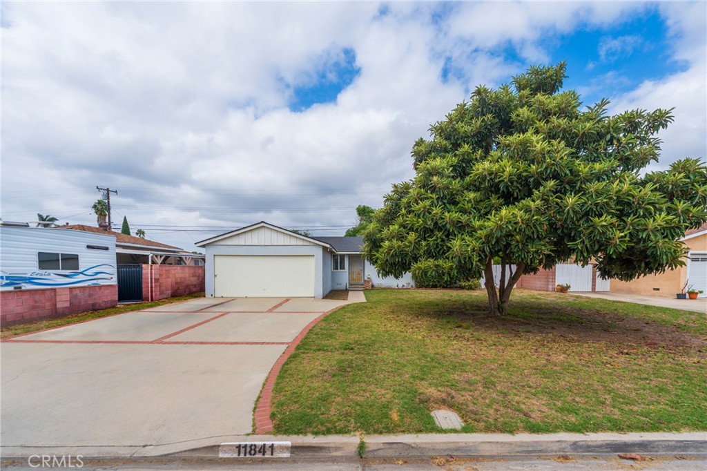 11841 Gary Street Property Photo 2