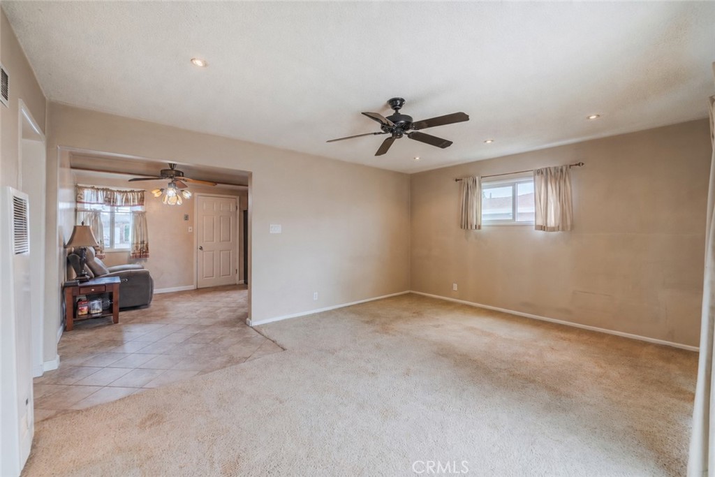 11841 Gary Street Property Photo 8
