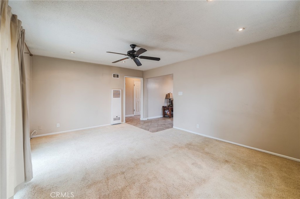11841 Gary Street Property Photo 9