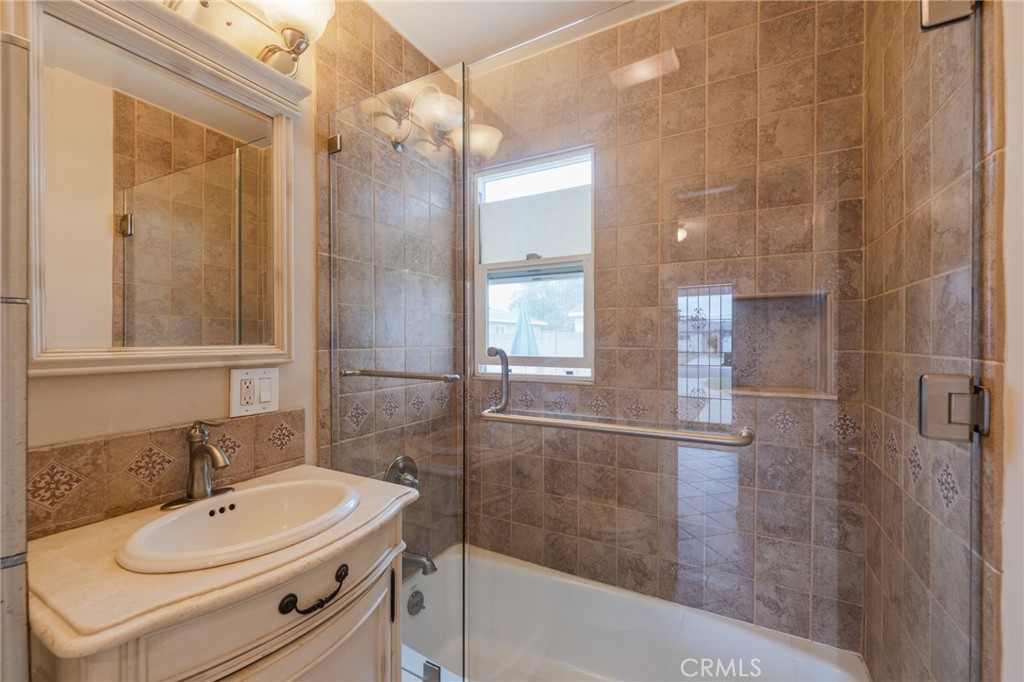 11841 Gary Street Property Photo 11