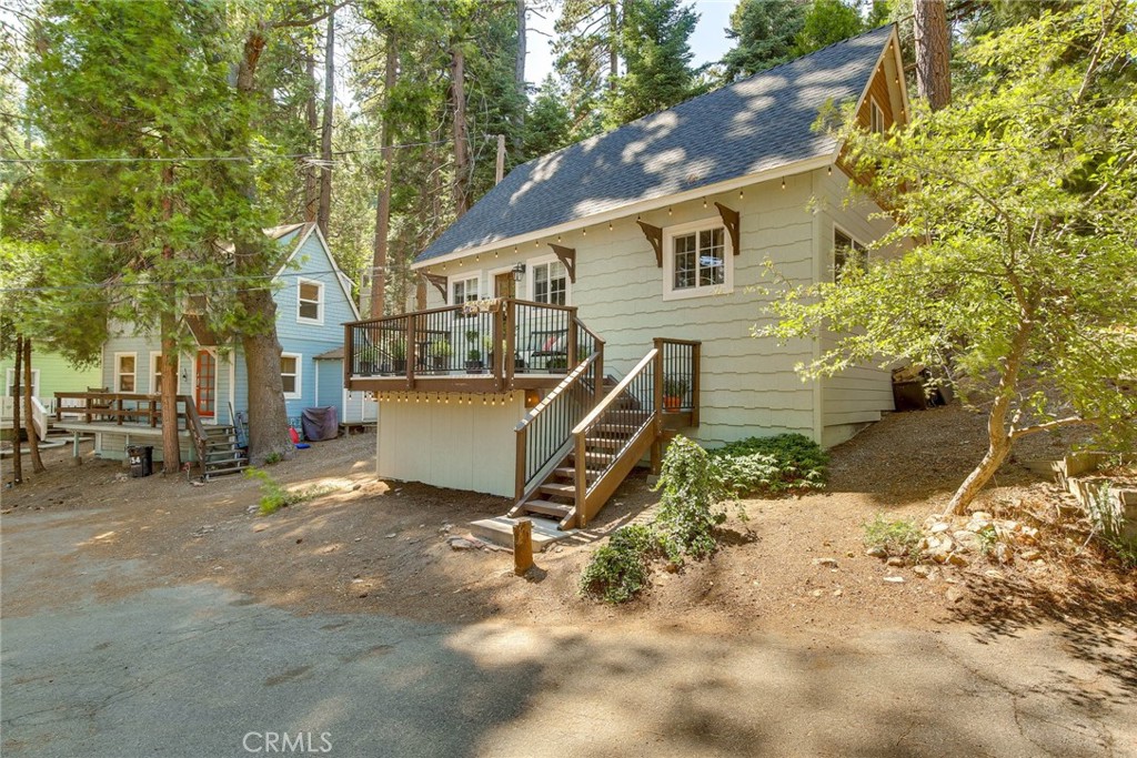 652 E Victoria Court Property Photo 21