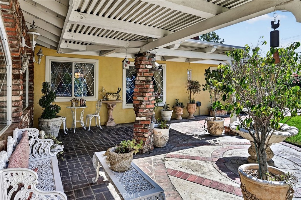 10248 Redwood Avenue Property Photo 40