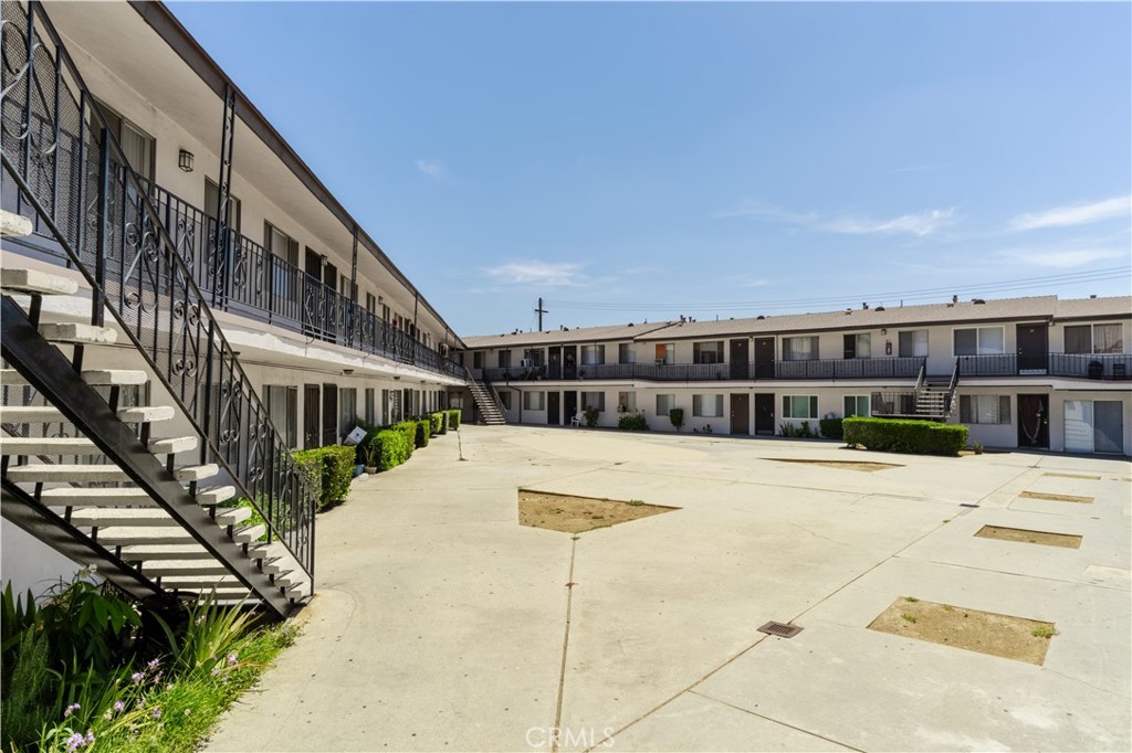 11441 Asher Street Property Photo 4