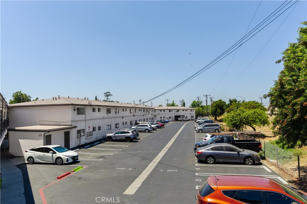 11441 Asher Street Property Photo 6