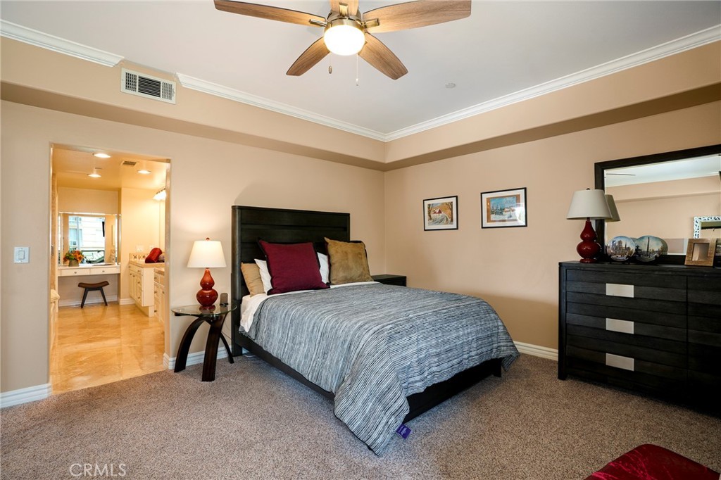 1000 E Ocean Boulevard 510 Property Photo 14