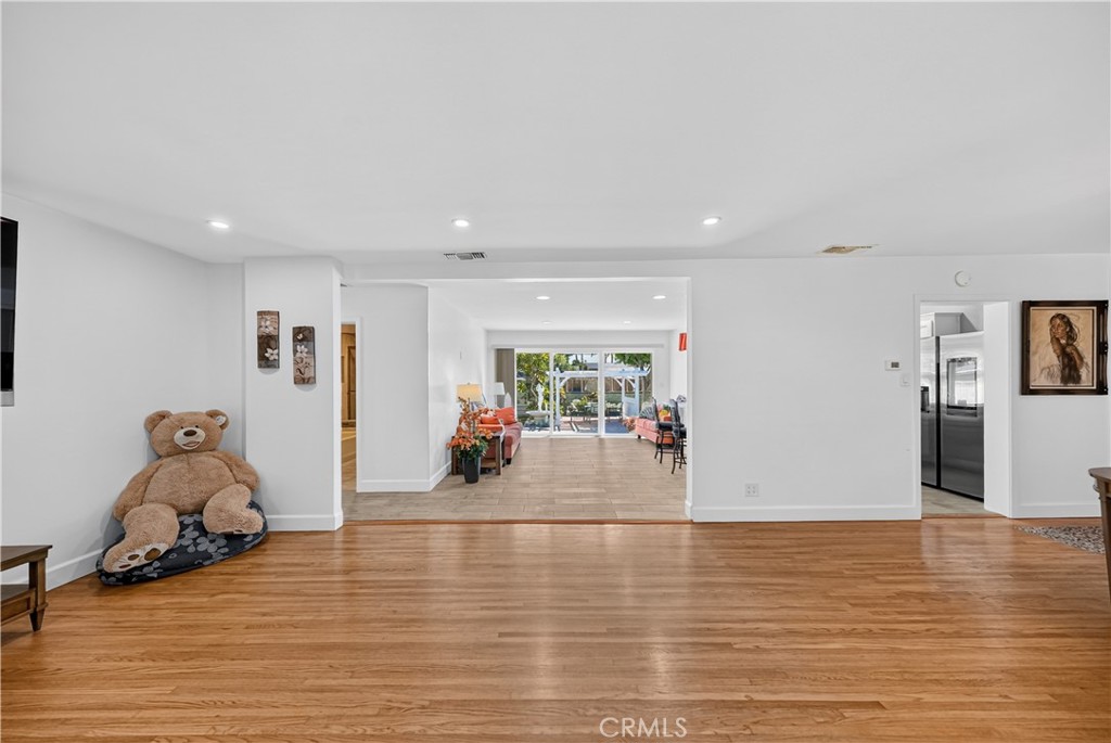 9110 Aero Drive Property Photo 8