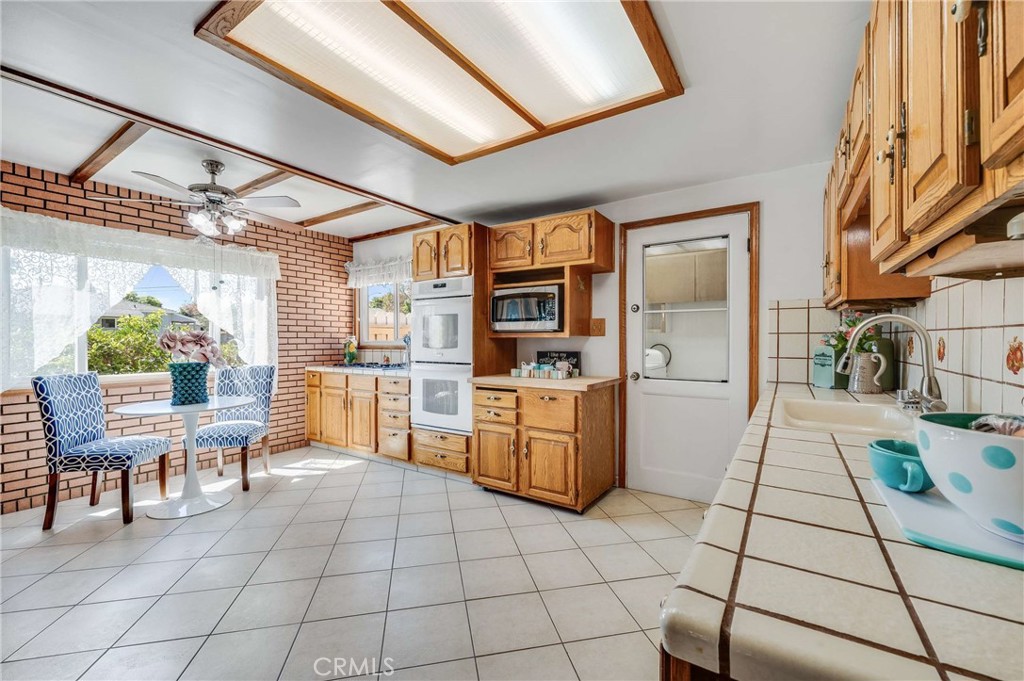 5031 N Raton Property Photo 8