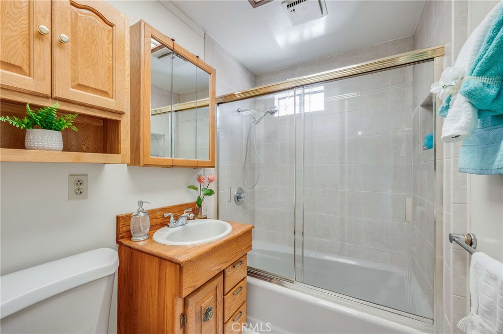 5031 N Raton Property Photo 15