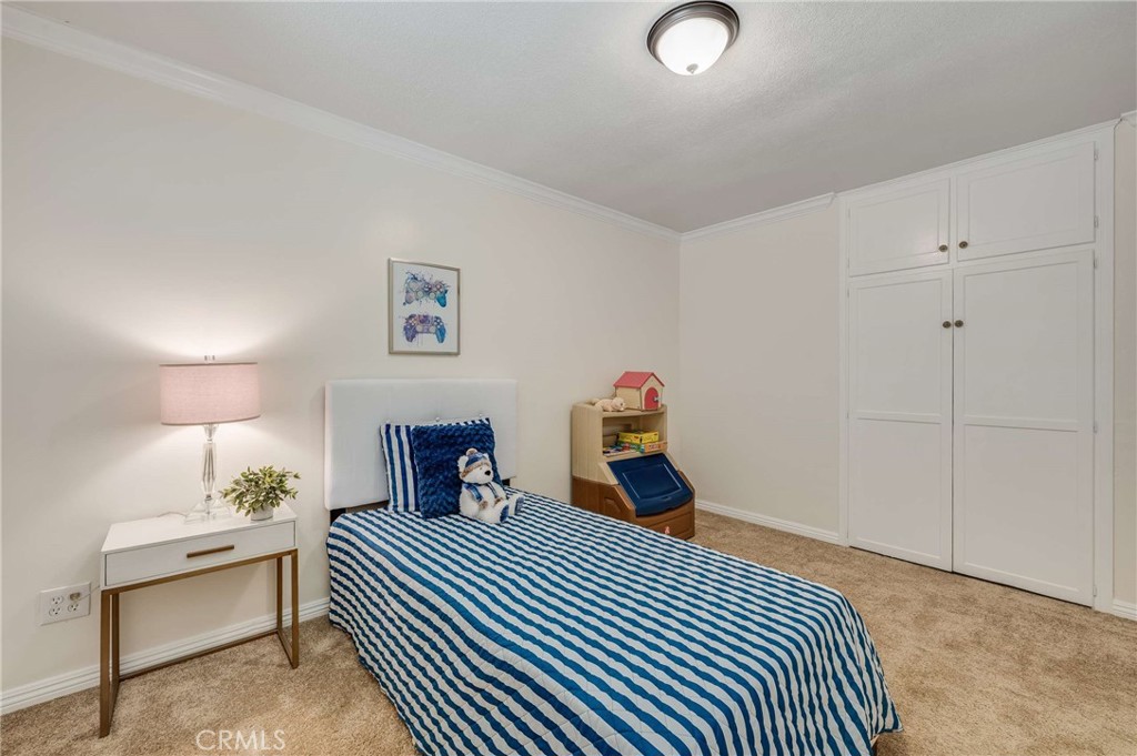 5031 N Raton Property Photo 17