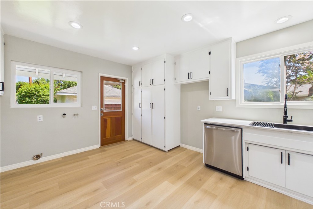 1902 Lees Avenue Property Photo 14