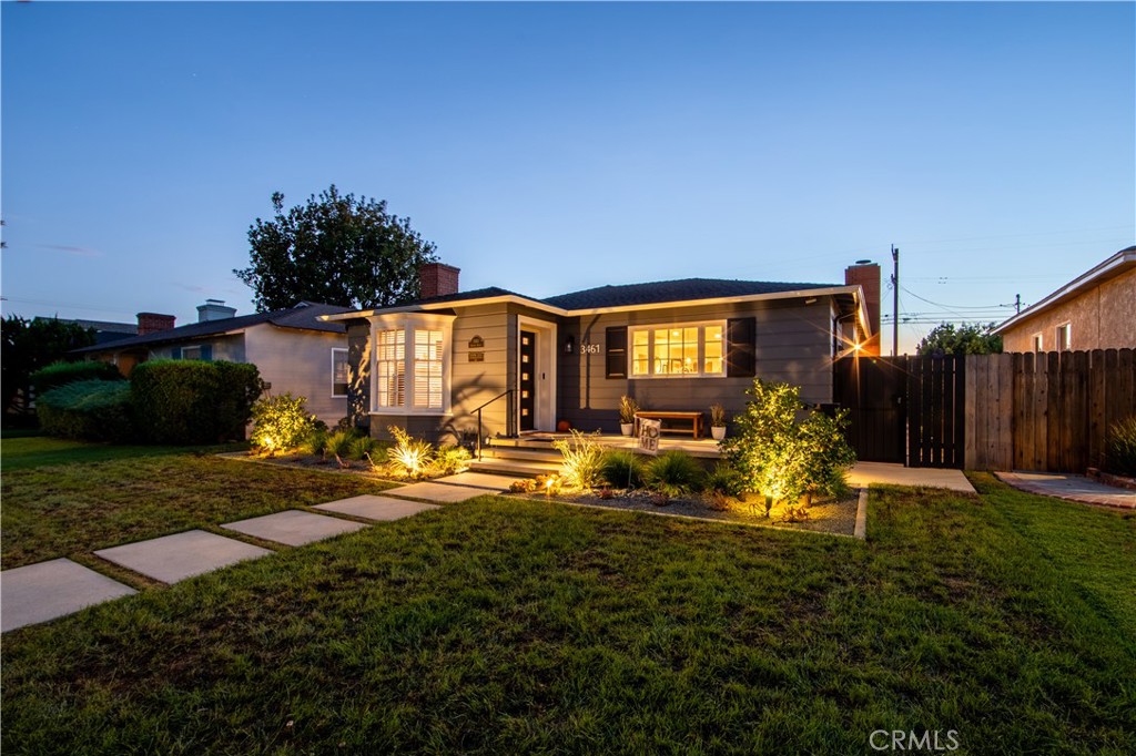 3461 Gaviota Avenue Property Photo 2