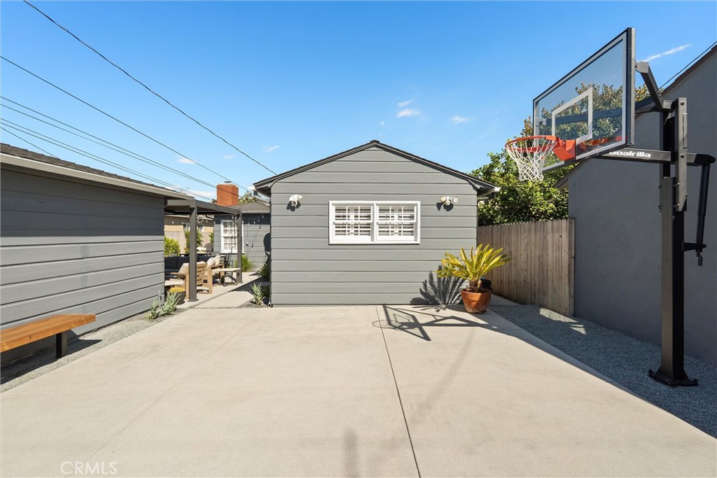 3461 Gaviota Avenue Property Photo 31