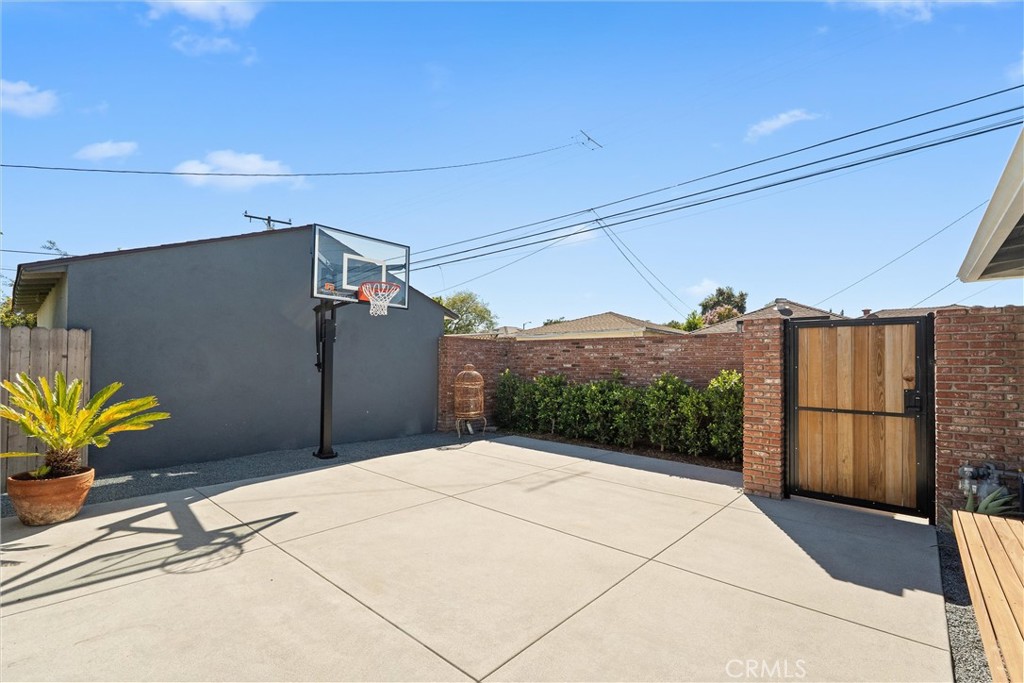 3461 Gaviota Avenue Property Photo 34